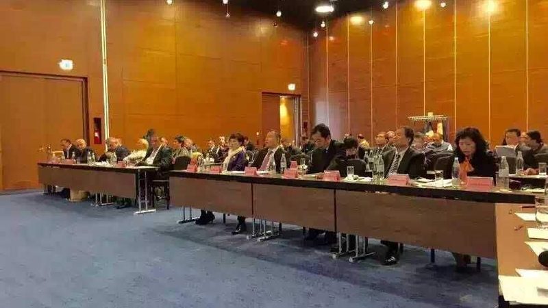 在评估管理咨询公司时，需要注意避免以下误区：